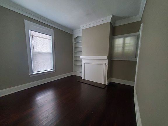 3rd image of 75 Hereford St
