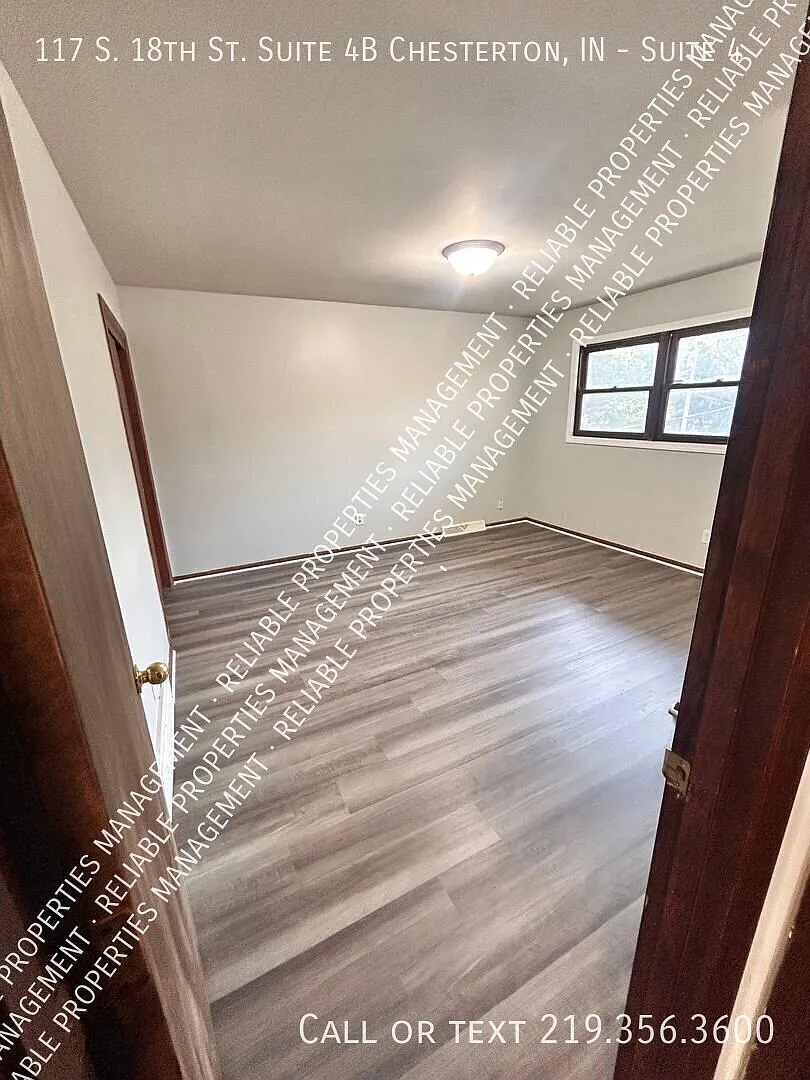 Modern Renovated Apartment in Chesterton Unit 4B — Photo 4