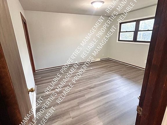 4th image of 117 S 18th St Suite 4B