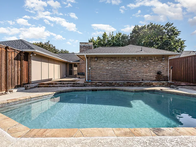 803 Rush Creek Dr — Photo 32