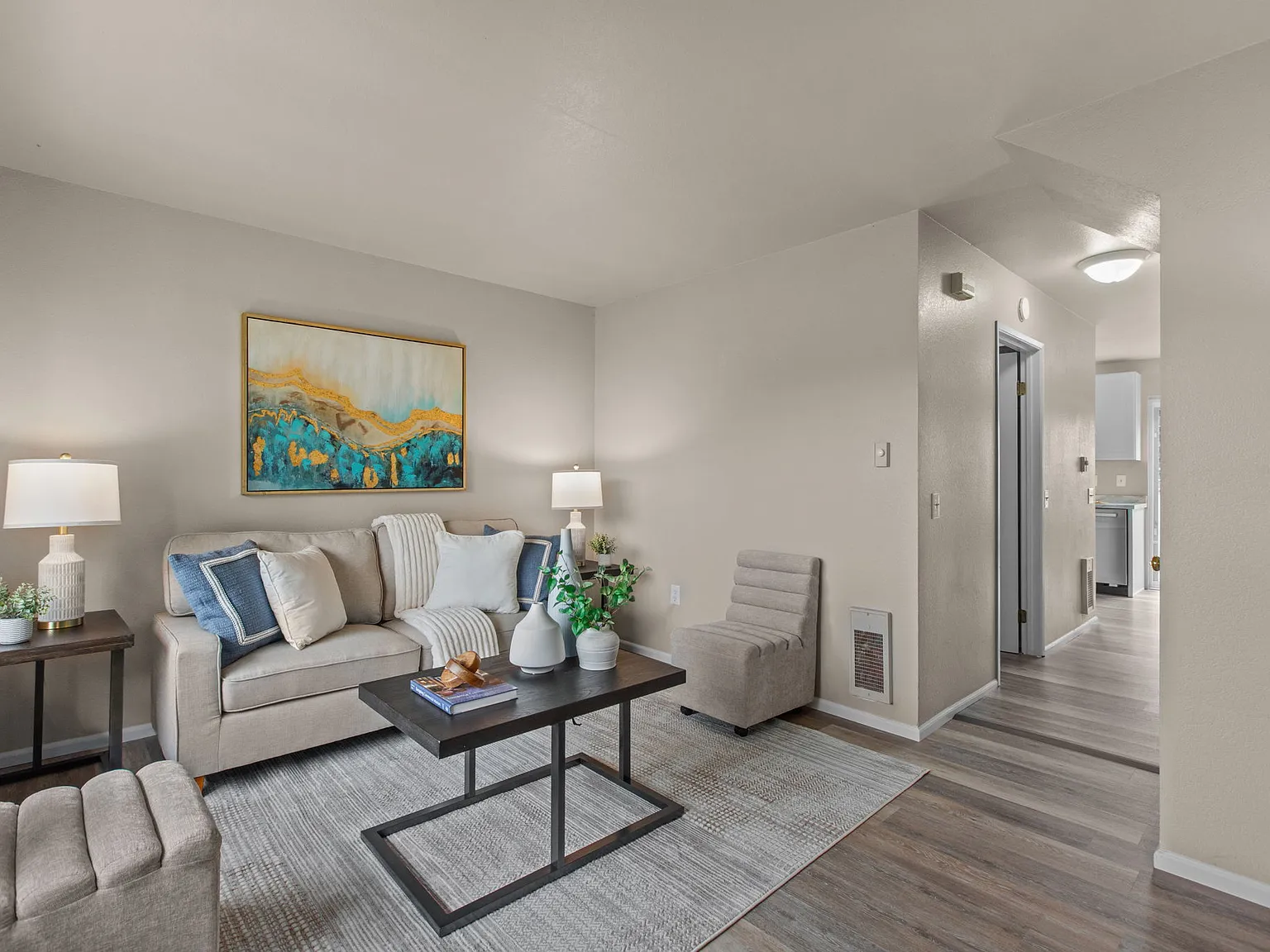 2 bed, 1.5 bath, 900 sqft, $1,950 — Photo 2