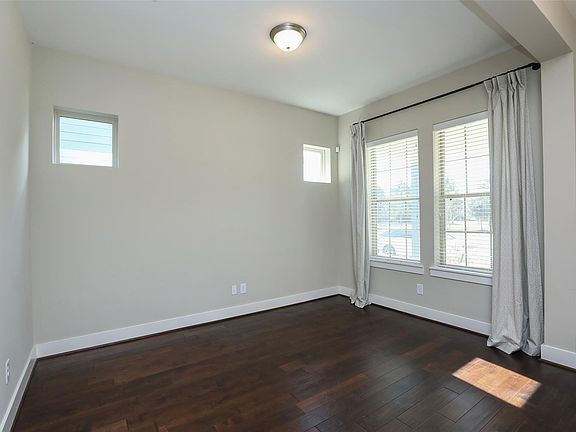 5th image of 16706 Echo Heights Dr