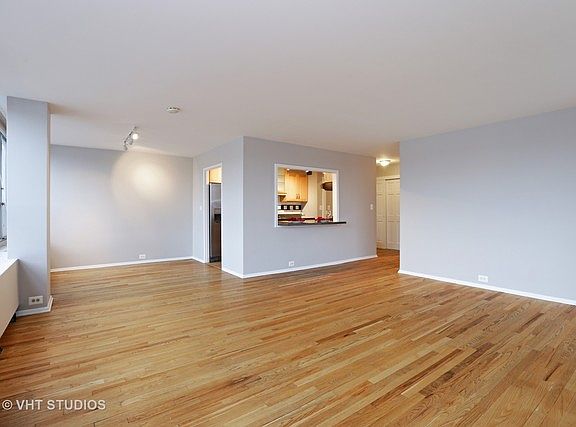 5th image of 3550 N Lake Shore Dr APT 316