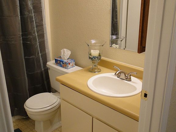 3rd image of 12709 NE 116th St APT C101