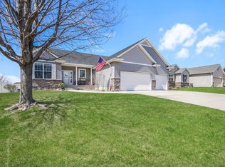 4834 Winghaven Dr, Waterloo, IA 50701