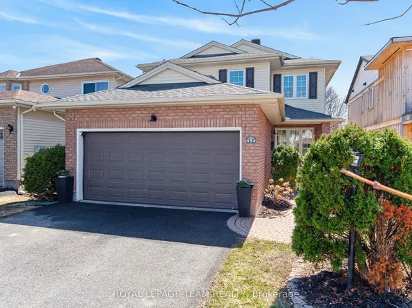 151 Equestrian Dr, Ottawa, ON K2M 2C1