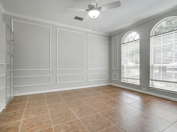 3rd image of 18017 Rosebud Pl