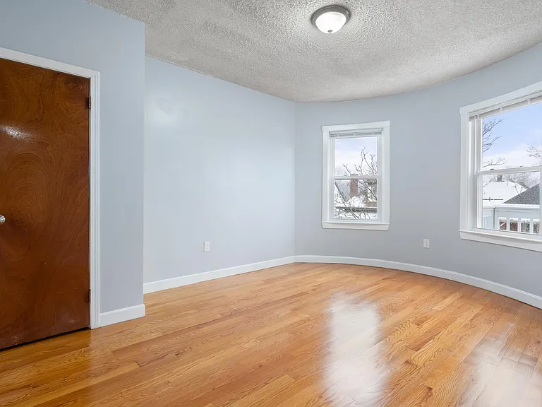 97 Welles Ave #3 — Photo 9