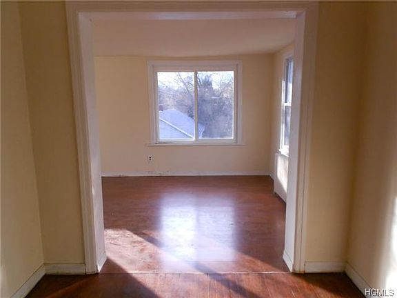 5th image of 34 Ogden Ave