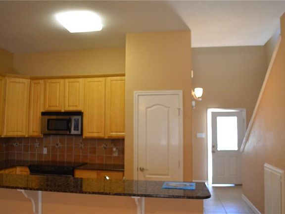 5th image of 15118 Leeward Dr APT 201
