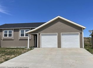 410 25th Ave NE, Watford City, ND 58854