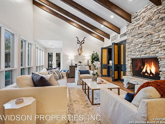 3rd image of 2626 Country Hollow St