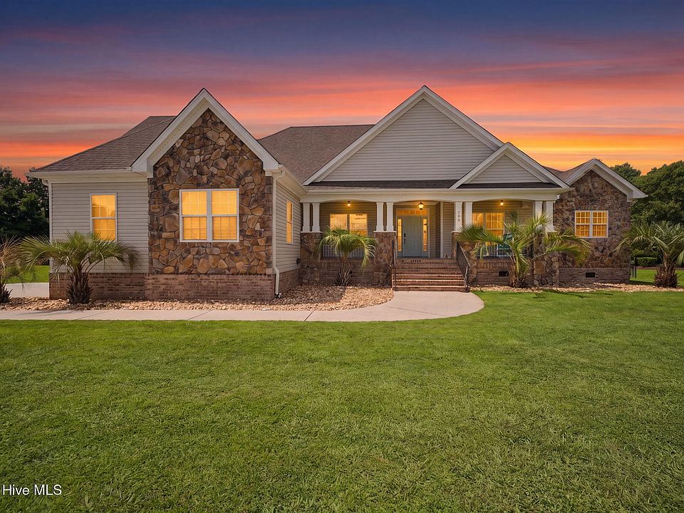 1st image of 106 Gregg Court