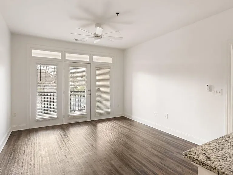 840 United Ave SE #415 — Photo 7