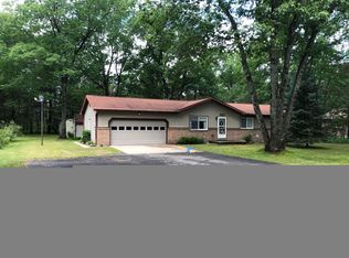 4678 Forest Trl, Indian River, MI 49749