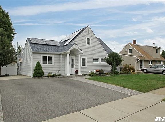 2nd image of 94 Brittle Ln