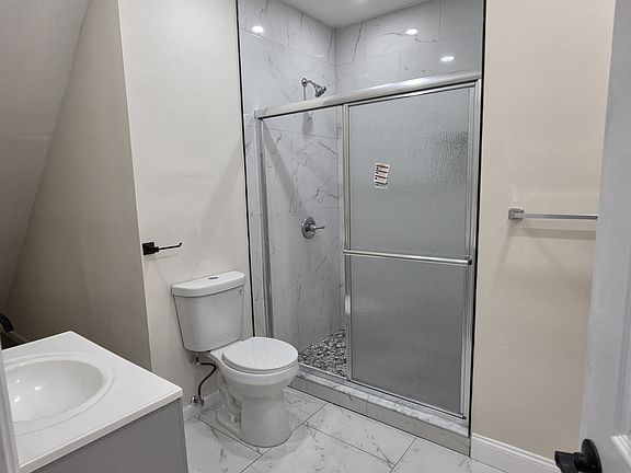 2nd image of 232 Harrison Ave Floor 2