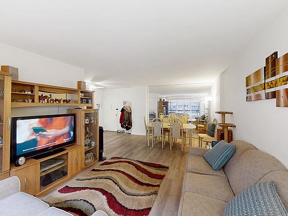 3rd image of 2940 W 5th St APT 9G