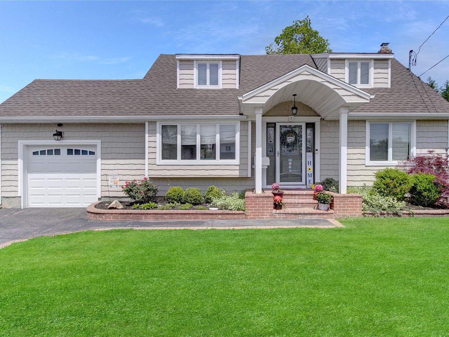 9 S Westwood Road, Massapequa Park, NY 11762 Zillow