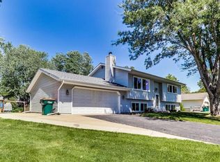 813 95th Ln NE, Blaine, MN 55434