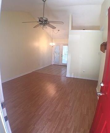 3rd image of 1015 E Yager Ln Unit 42