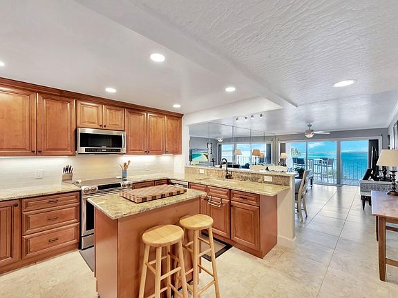 4th image of 5930 River Run Dr #5930