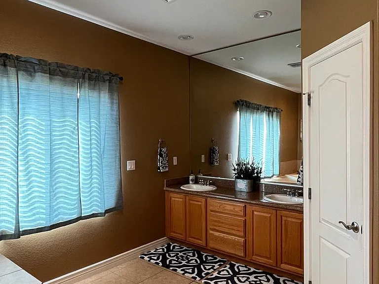 3575 McCormick Blvd #D201 — Photo 16