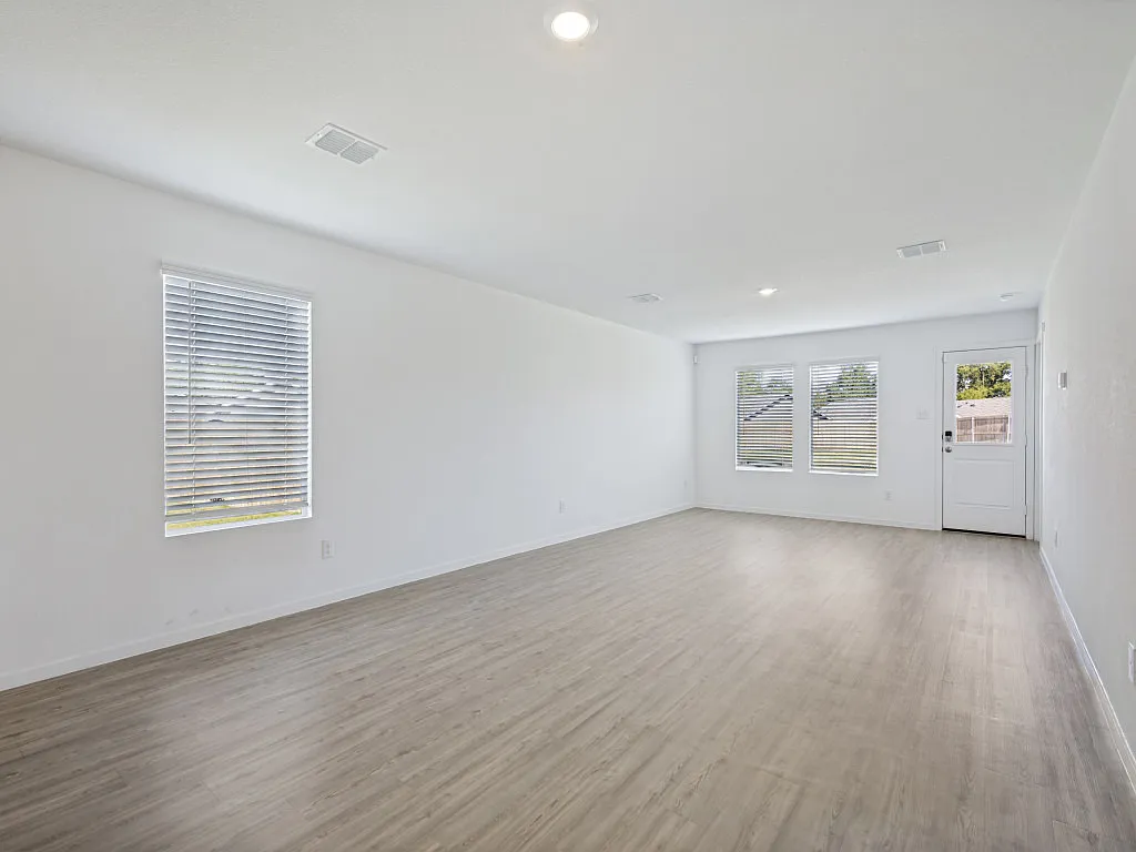 4 bed, 1599 sqft, $1,850 — Photo 4