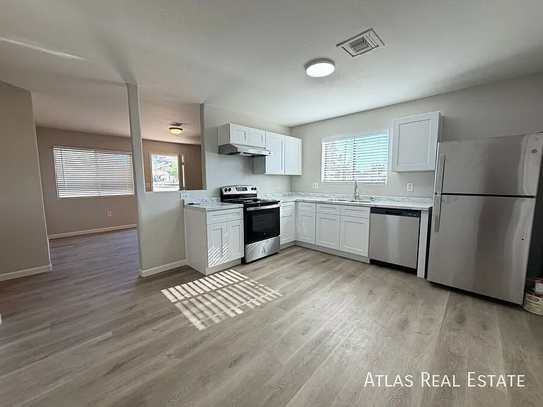 506 N Iroquois Ave #1 — Photo 6
