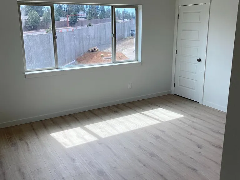 198 SW Maricopa Dr — Photo 8