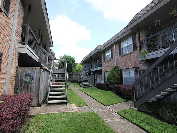 3rd image of 1223 Augusta Dr APT 46
