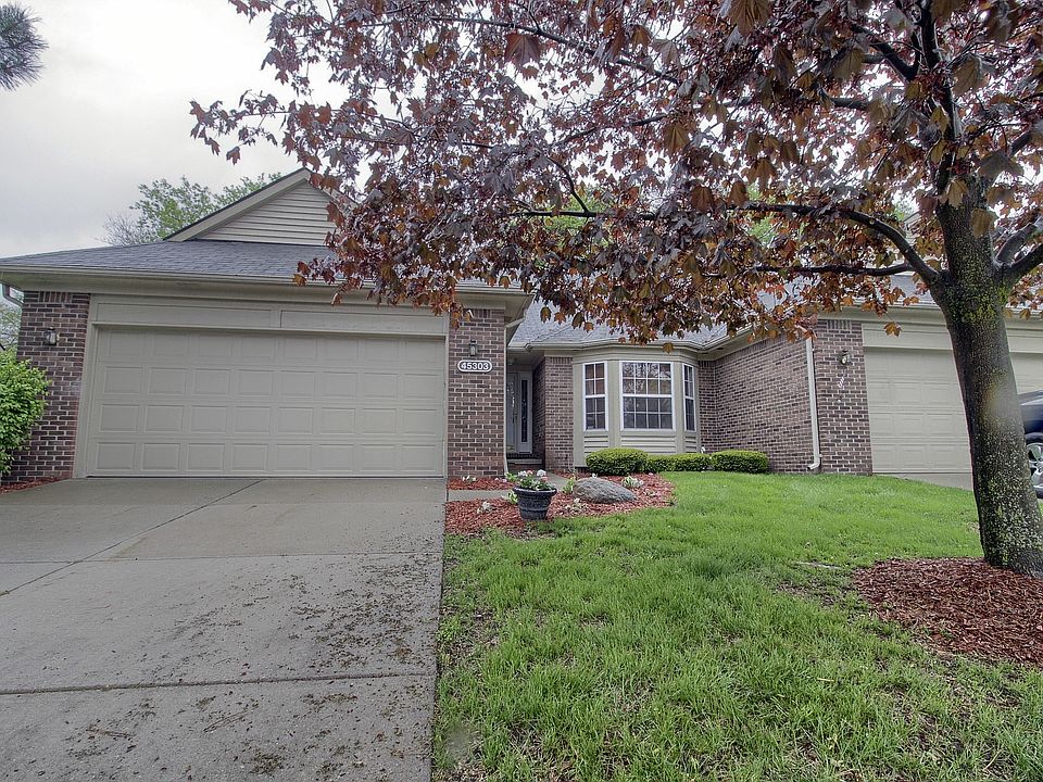 1st image of 45303 Manor Dr