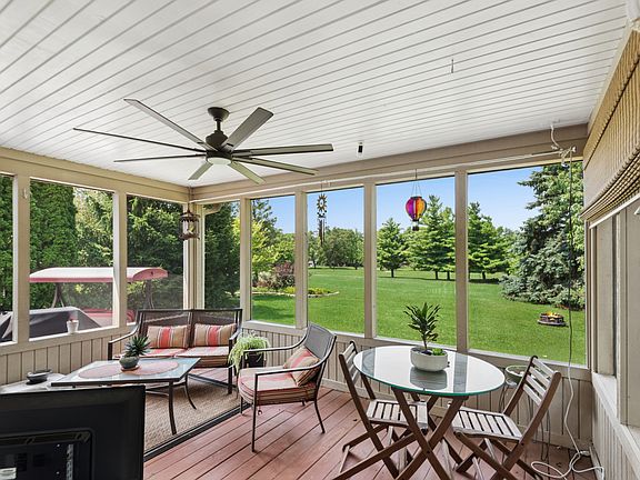4th image of 39988 N Trevino Ln