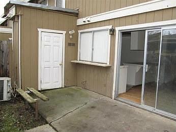 4th image of 4058 Weymouth Ln