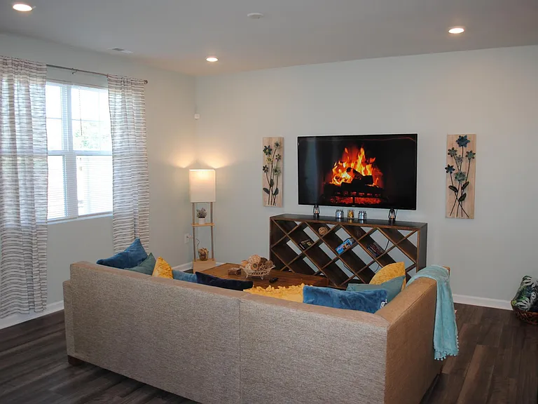 5045 Tura St — Photo 26
