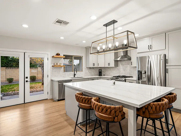 3515 E Piccadilly Rd — Photo 12