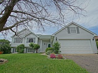 8765 Sycamore Ln N, Maple Grove, MN 55369