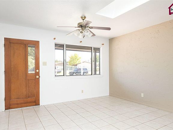 3rd image of 2215 Coleen Ct