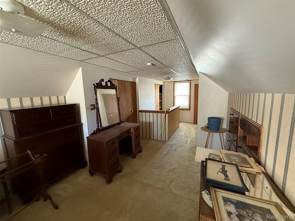 1407 Donald Ave, photo 27