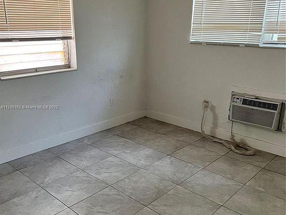 2nd image of 16021 NE 18th Pl APT 1