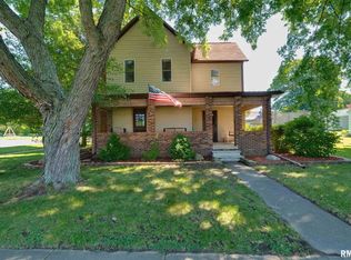 229 NW Monroe St, Hopedale, IL