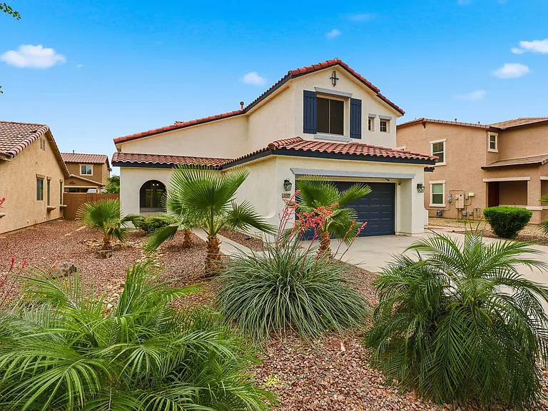 12175 W Chase Ln — Photo 2