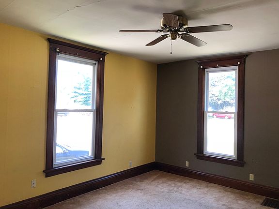 5th image of 327 S Plum St