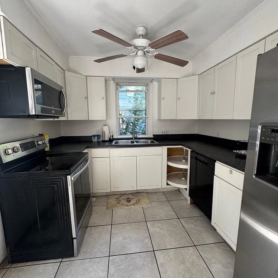 3 bed, 1182 sqft, $2,850 — Photo 4