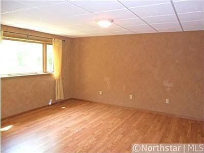 2nd image of 1124 Meadowwood Dr N