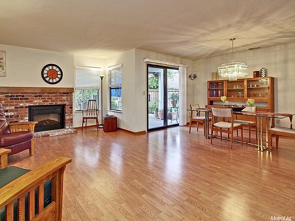 4th image of 2556 Winsford Ln
