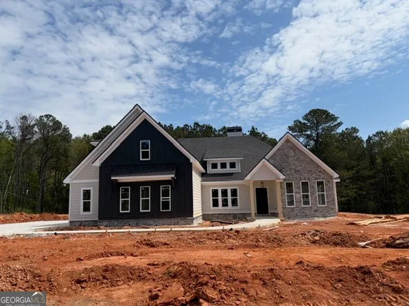 121 Woodford Dr, Roopville, GA 30170