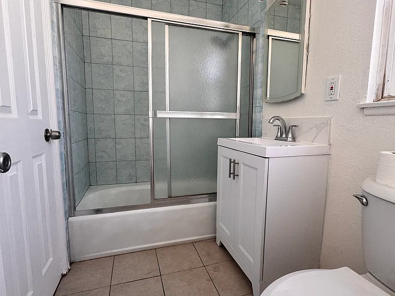 655 W Roberta Ave — Photo 9