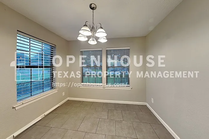 505 Yellowstone Dr — Photo 8