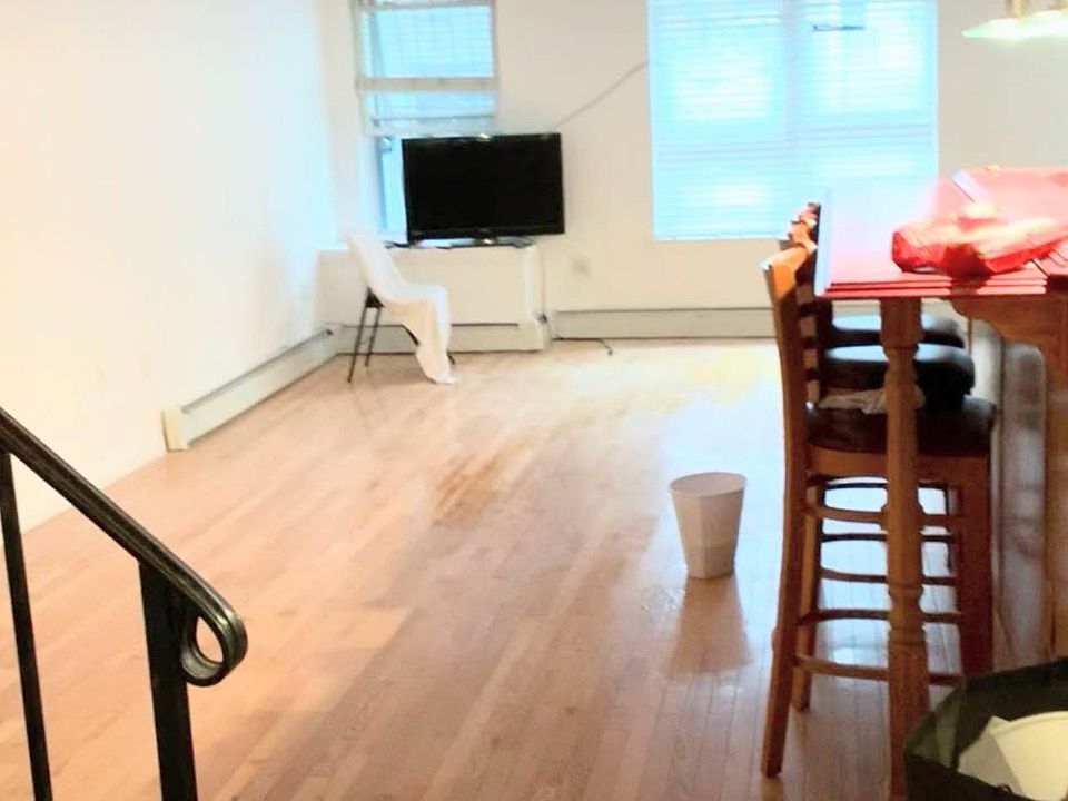 1st image of 115 W 117th St #21